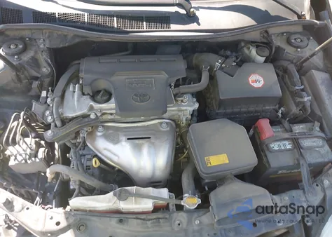 2015 Toyota Camry Le z USA, uszkodzony, nr VIN 4T4BF1FK4FR499359